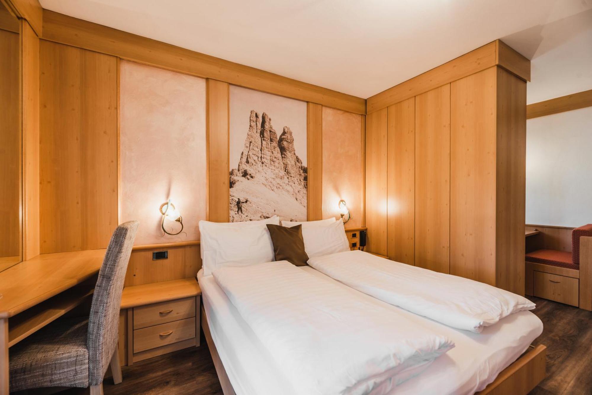 Hotel Arnika ปอซซาดิฟัซซา ภายนอก รูปภาพ
