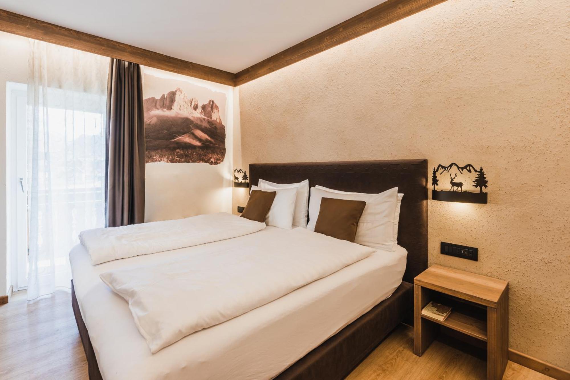 Hotel Arnika ปอซซาดิฟัซซา ภายนอก รูปภาพ