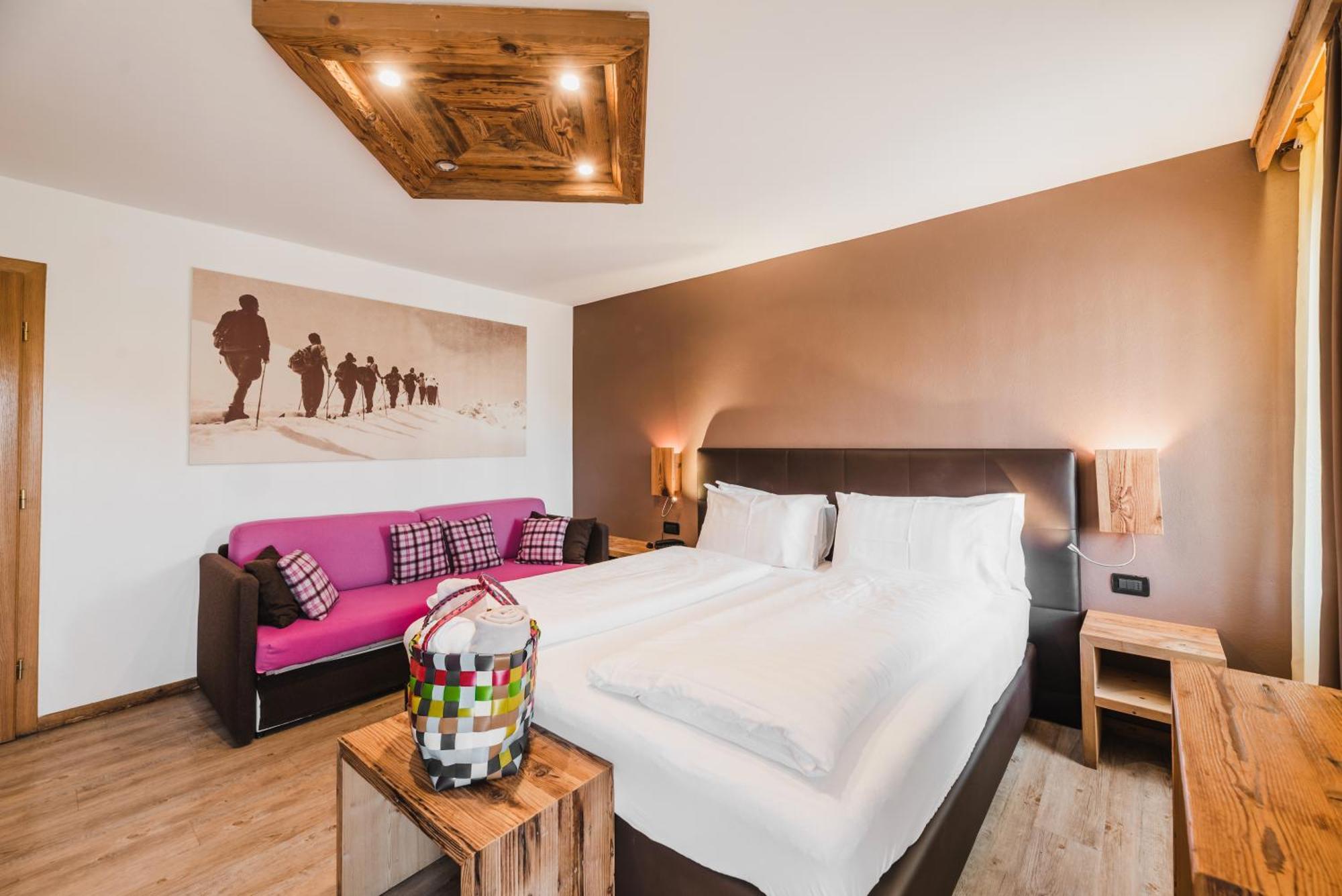 Hotel Arnika ปอซซาดิฟัซซา ภายนอก รูปภาพ