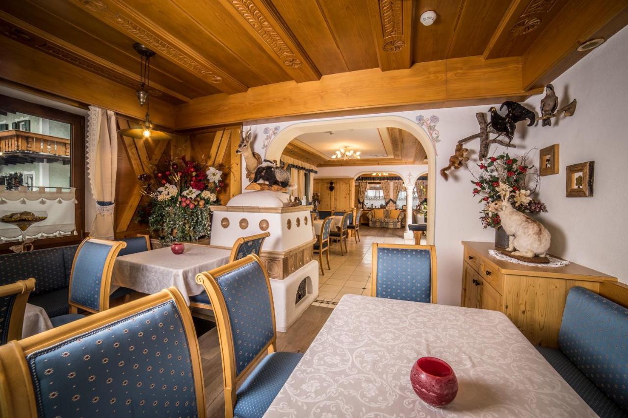 Hotel Arnika ปอซซาดิฟัซซา ภายนอก รูปภาพ